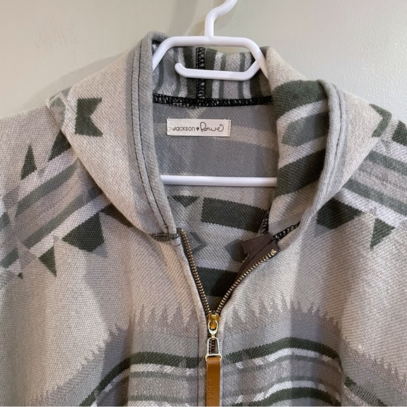 Jackson Rowe Poncho - Picture 4 of 9